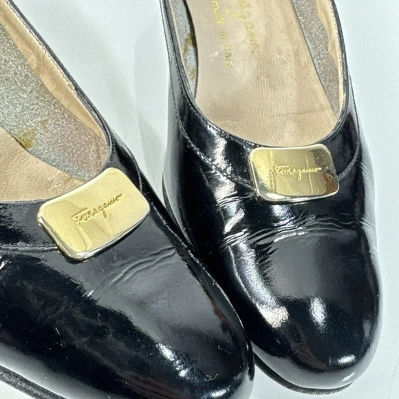 Salvatore Ferragamo Vintage Black Patent Leather Block Heel Buckle Accent Sz 7 - Picture 4 of 16